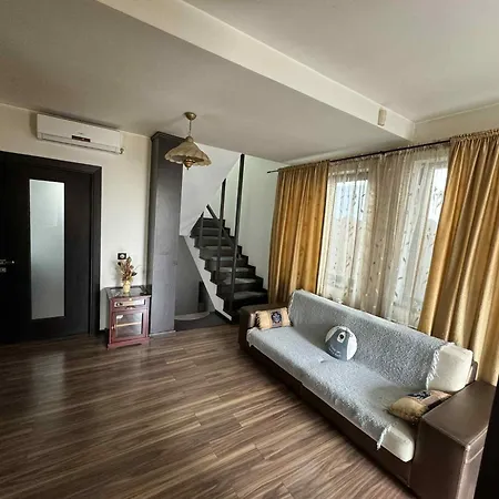 Promenada House Луксозна вила Крайова