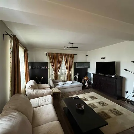 Promenada House