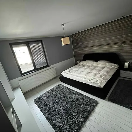 Promenada House